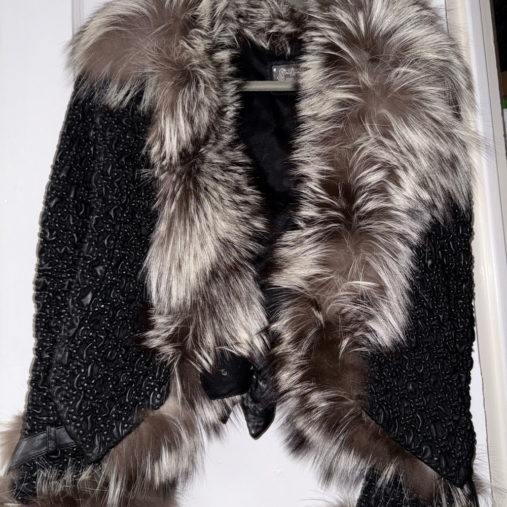 Luxurious real fox Fur Trimmed Black Jacket